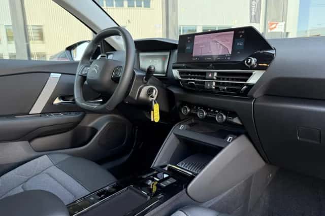 Citroën C4 (2022) thumbnail 2