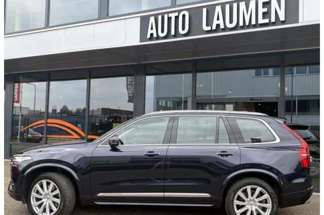 Volvo XC90 (2016) thumbnail 4