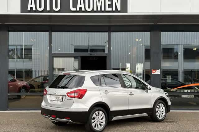 Suzuki S-Cross (2020) thumbnail 6