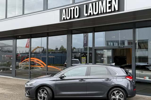 Hyundai i30 (2021) thumbnail 2