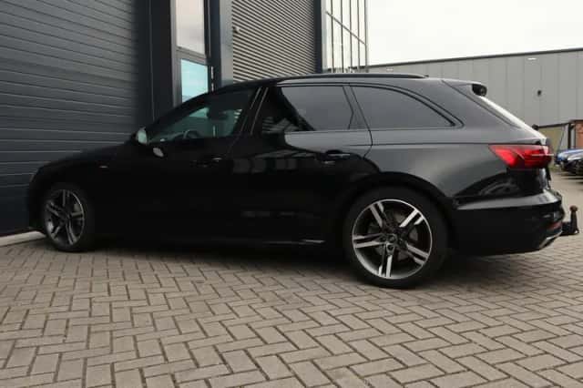 Audi A4 (2023) thumbnail 5