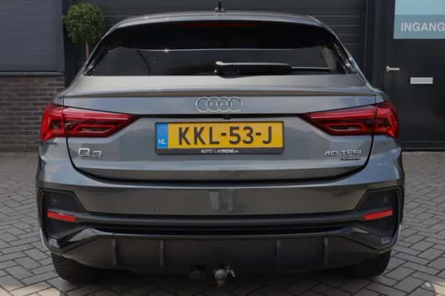 Audi Q3 (2022) thumbnail 4
