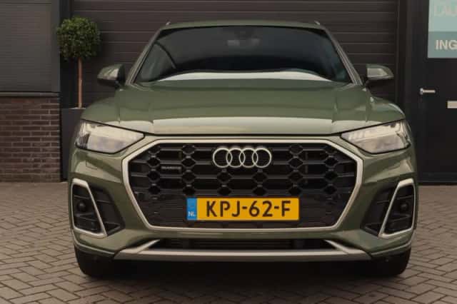 Audi Q5 (2024) thumbnail 3