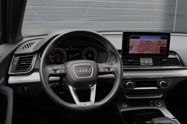 Audi Q5 (2024) thumbnail 4
