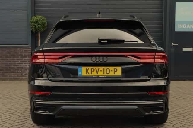 Audi Q8 (2022) thumbnail 4