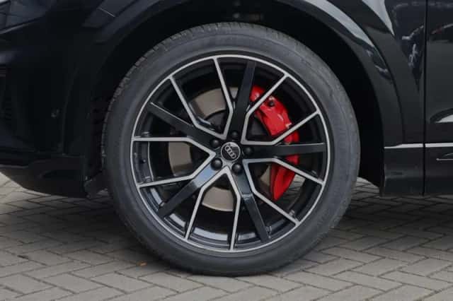 Audi Q8 (2022) thumbnail 6