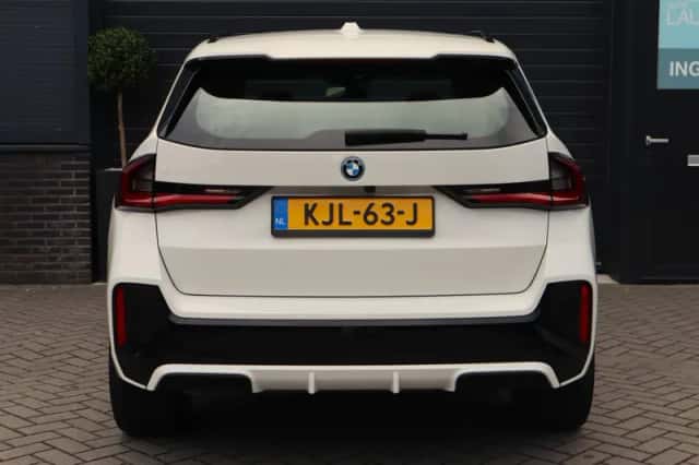BMW X1 (2023) thumbnail 4