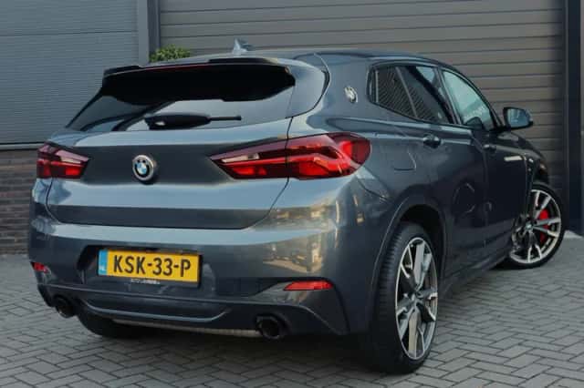 BMW X2 (2021) thumbnail 2