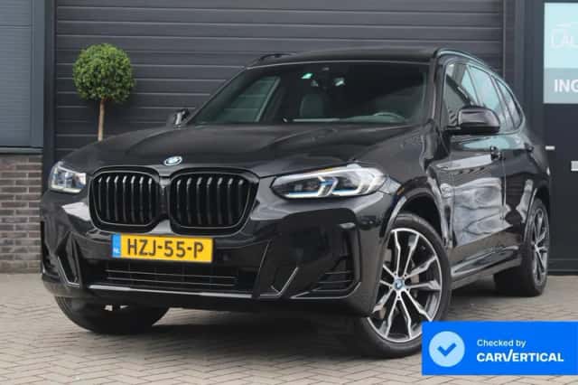 BMW X3 (2022) thumbnail 1