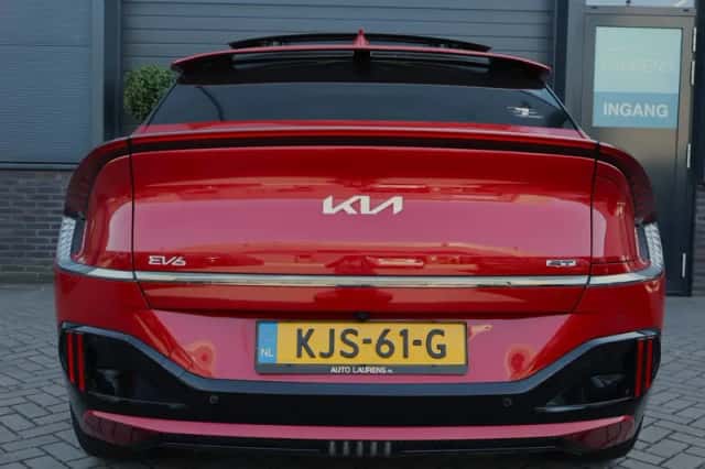 Kia EV6 (2023) thumbnail 4