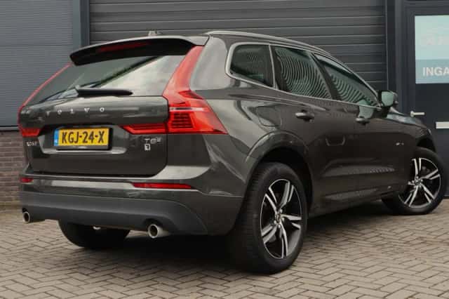Volvo XC60 (2019) thumbnail 2