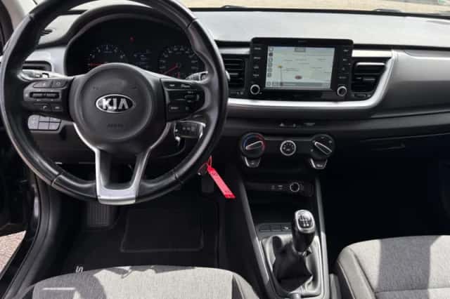 Kia Stonic (2019) thumbnail 4