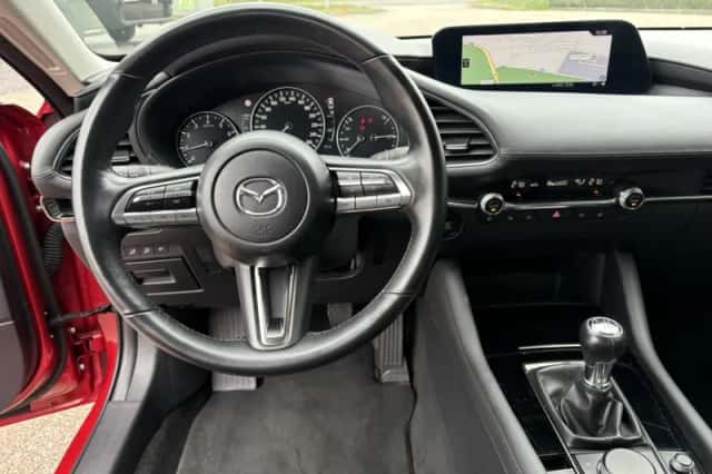 Mazda 3 (2023) thumbnail 4