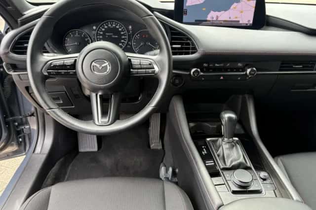 Mazda 3 (2023) thumbnail 4