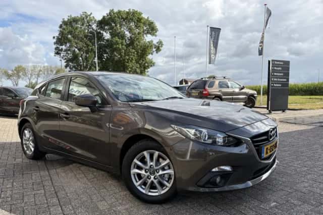 Mazda 3 (2014) thumbnail 5
