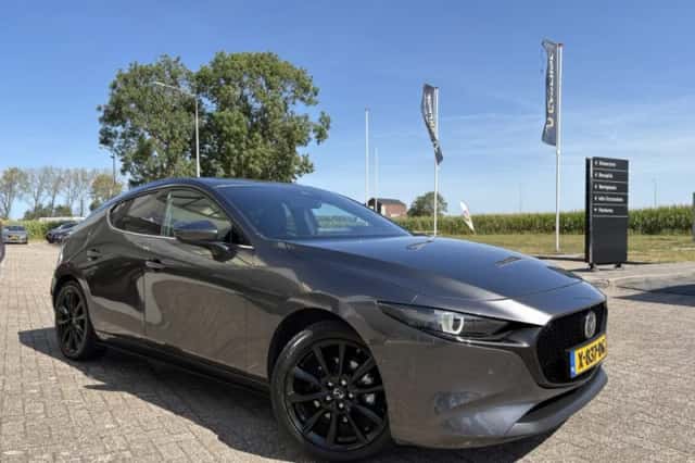 Mazda 3 (2023) thumbnail 5