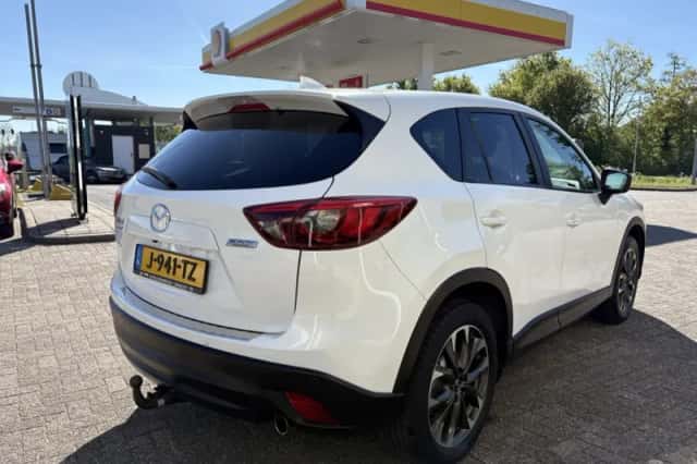 Mazda CX-5 (2016) thumbnail 3