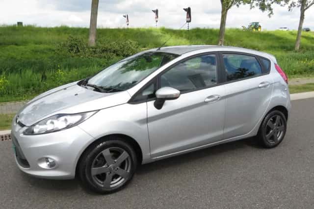 Ford Fiesta (2010) thumbnail 1