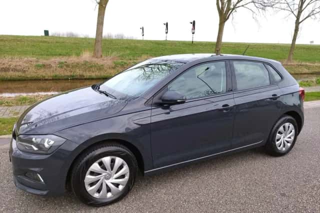 Volkswagen Polo (2018) thumbnail 2