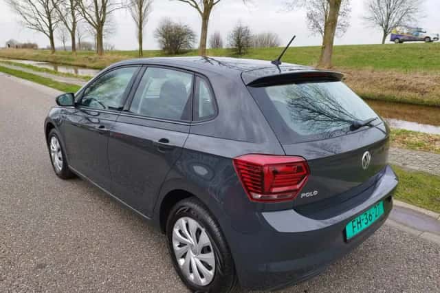 Volkswagen Polo (2018) thumbnail 4