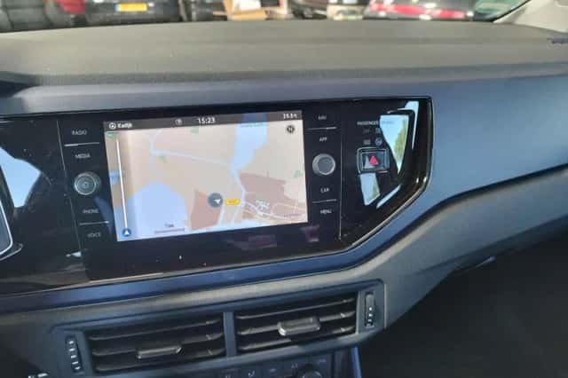 Volkswagen Polo (2019) thumbnail 4