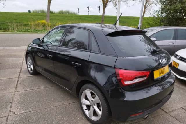 Audi A1 (2017) thumbnail 2