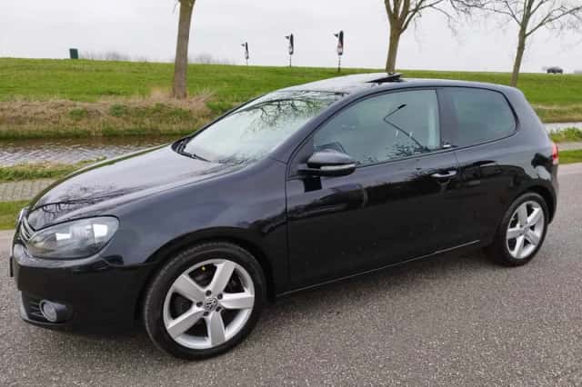 Volkswagen Golf (2012) thumbnail 3
