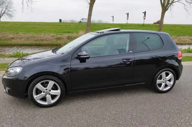 Volkswagen Golf (2012) thumbnail 4