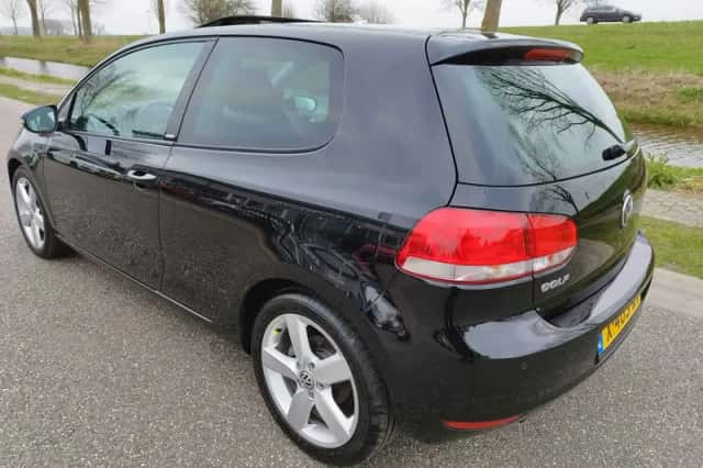 Volkswagen Golf (2012) thumbnail 5