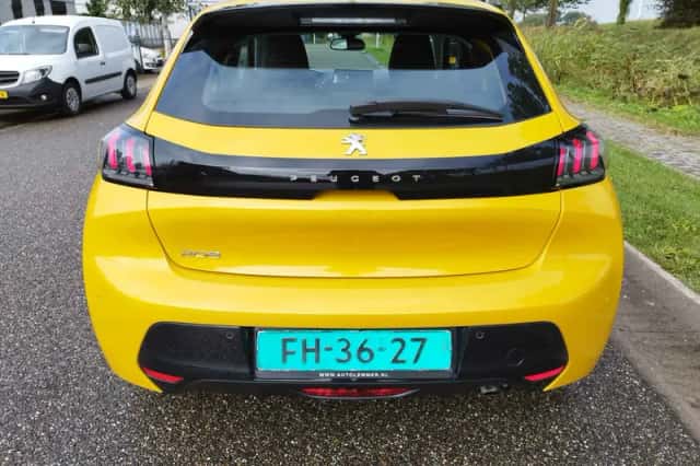 Peugeot 208 (2021) thumbnail 4