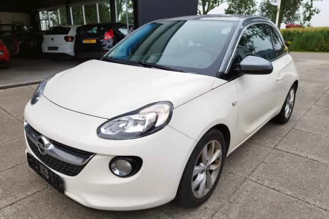 Opel Adam (2015) thumbnail 2