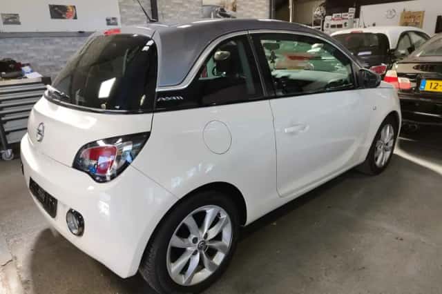 Opel Adam (2015) thumbnail 6