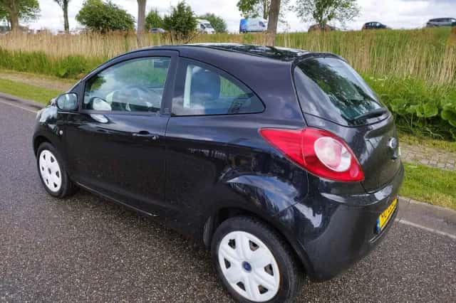 Ford Ka (2010) thumbnail 3