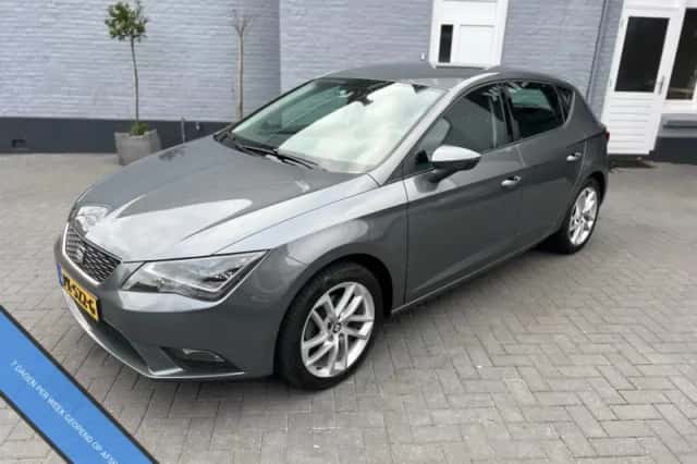 SEAT Leon (2016) thumbnail 1