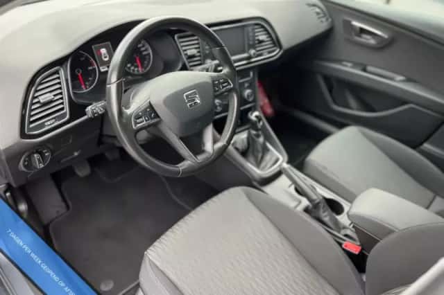 SEAT Leon (2016) thumbnail 2