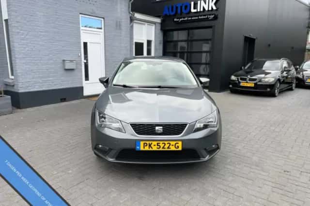 SEAT Leon (2016) thumbnail 5