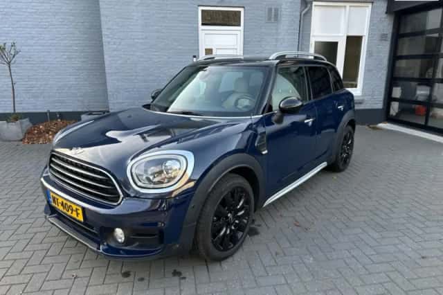 MINI Countryman (2017) thumbnail 1