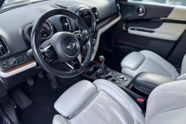 MINI Countryman (2017) thumbnail 2