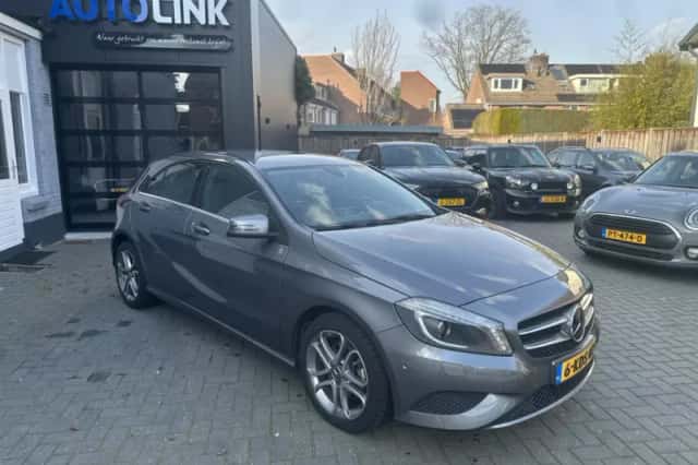 Mercedes-Benz A-Klasse (2013) thumbnail 3