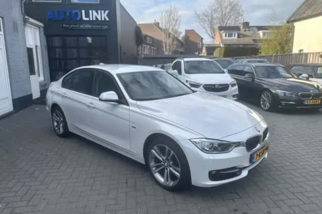BMW 3-Serie (2013) thumbnail 5