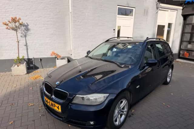 BMW 3-Serie (2010) thumbnail 1