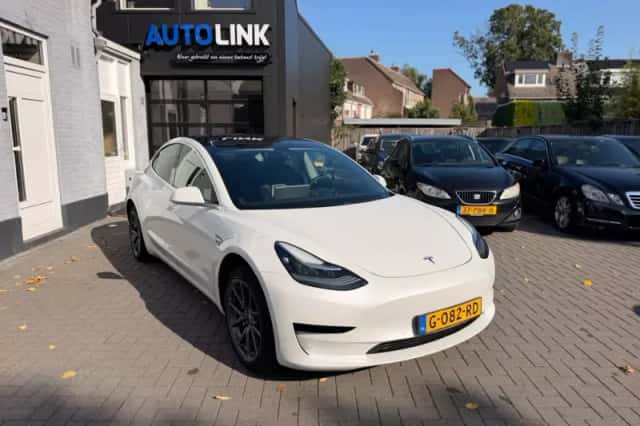 Tesla Model 3 (2019) thumbnail 6