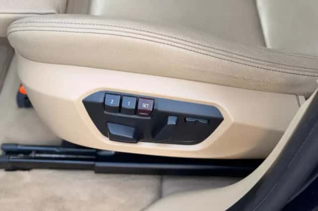 BMW X4 (2015) thumbnail 6
