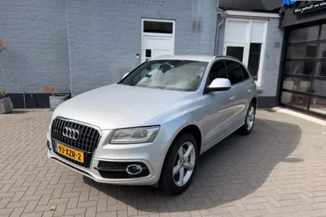 Audi Q5 (2012) thumbnail 1