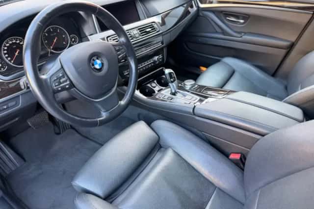 BMW 5-Serie (2015) thumbnail 2