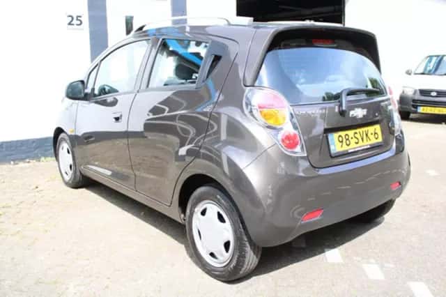 Chevrolet Spark (2011) thumbnail 3