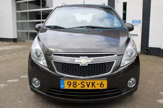 Chevrolet Spark (2011) thumbnail 5