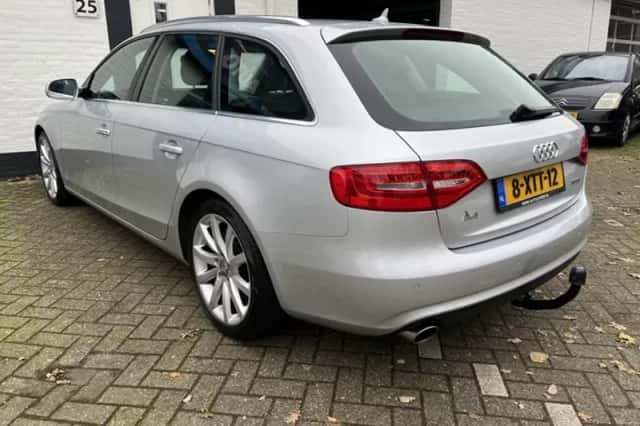 Audi A4 (2014) thumbnail 3