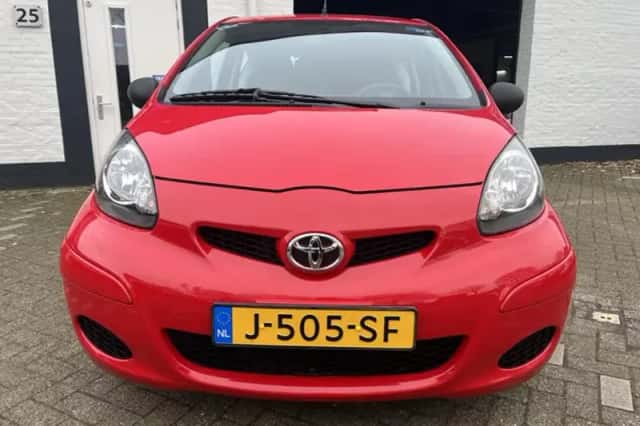 Toyota Aygo (2009) thumbnail 5