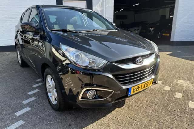 Hyundai ix35 (2010) thumbnail 2